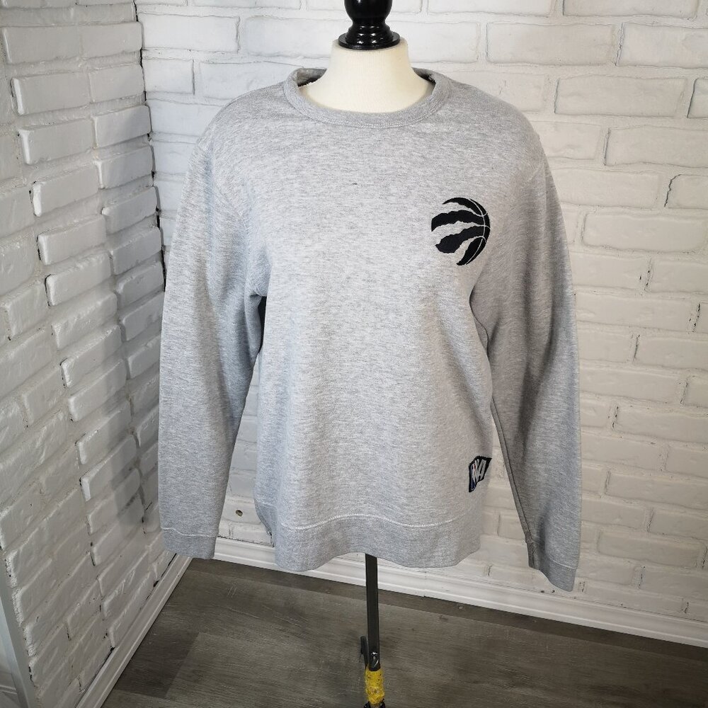 NBA Youth's Unisex Size Medium Grey Straight Fit Fleece Lined Sweat Shirt